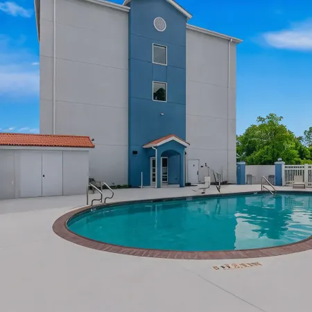 Baymont by Wyndham Conroe