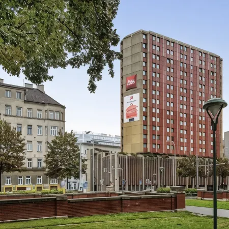 Ibis Wien Mariahilf Отели рядом с достопримечательностью «Императорская усыпальница»