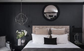 Maisons du Monde Hotel & Suites - Nantes