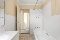 Entire 2BR Apartment – Convenient Transit & Close to Amenities