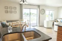 Clean, Close to WSU and Great for Groups