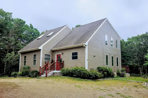 Charming 4-bedroom house with AC and WiFi in beautiful Edgartown - 3-Star