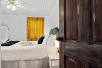Escape to SeaClusionoki Cottage. Golf Cart, Dog-Friendly! - 4 stjerner