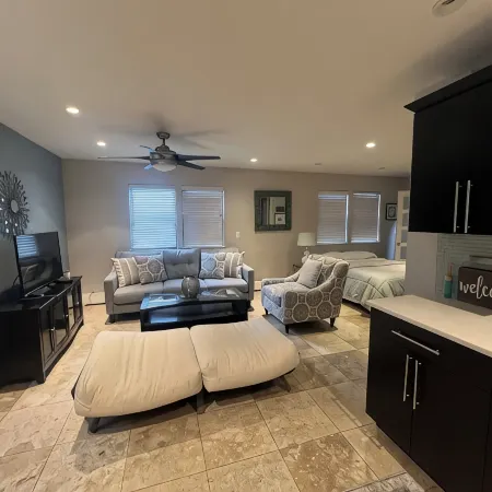 Cozy studio with WiFi and AC in the fabulous west end of Long Beach New York