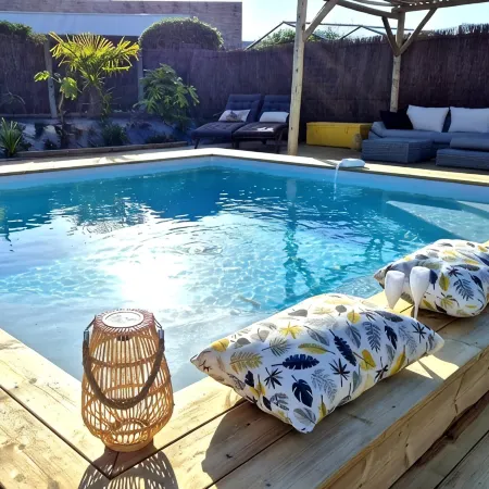 Charming villa - Swimming pool - Spa - Pond