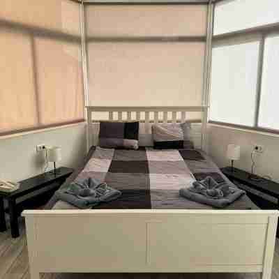 Modern vacation suite with sea view Rooms