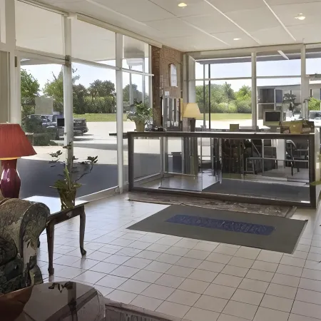 Travelodge by Wyndham Shreveport La