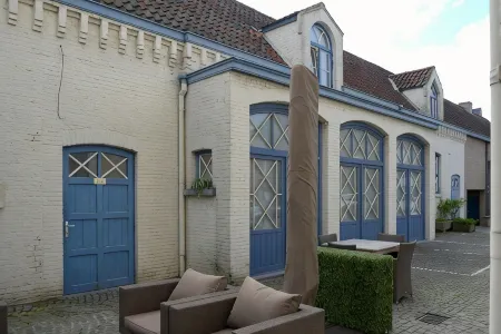 Golden Tree Hotel