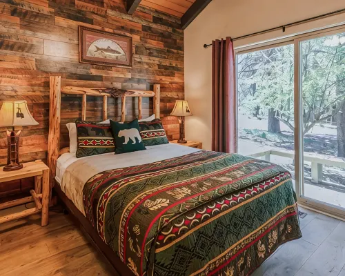 The Bear Cabin: 5Min Walk to Village & 12 Sharc Passes, EV Charger Các khách sạn ở Sunriver