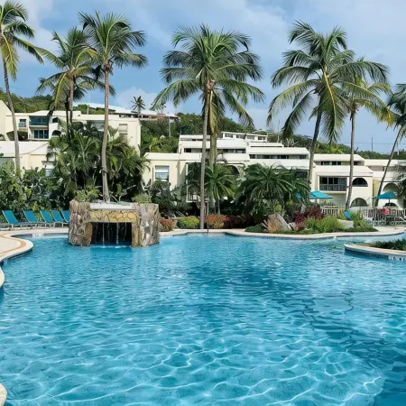 Wow the View! Sandy Bottoms, the largest waterfront 3 Bdrm Condo in Cowpet!