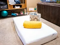 Cozy CO Casa: Eco & Pet Friendly—Sleeps up to 8, Remote Work Hub, Rec Center Hotels in Firestone