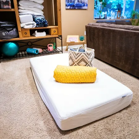 Cozy CO Casa: Eco & Pet Friendly—Sleeps up to 8, Remote Work Hub, Rec Center