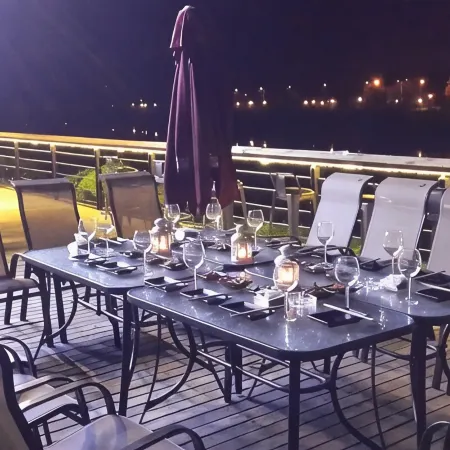 Pujiang Yinglan Hepan Hotel