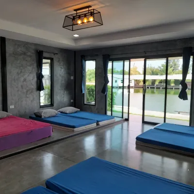 Mee D Farm Homestay Hotels near Raksamae Bridge