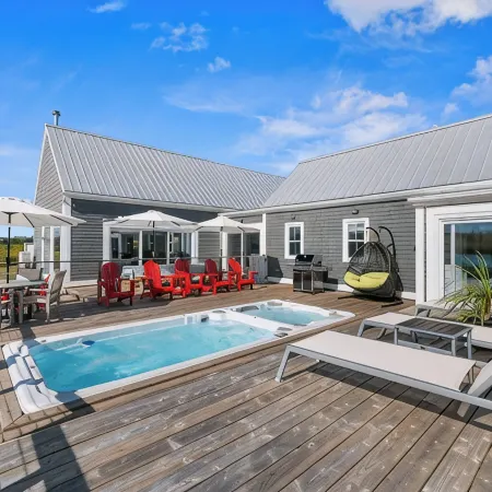 5 Bedroom Luxury Beach House at Cousins Seaside Cottage in Sea View PEI
