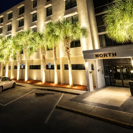Clearwater Rustic Beach Condo 2 B|R fits 4 to 6 PPL