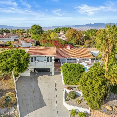 Private Pool,Pickleball+Basketball,Gameroom, Bocce+Horseshoe+Grassy Yard 4 Games