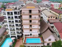 Vang Vieng Sisavang Mountain View Hotel فنادق في فانغ فينغ