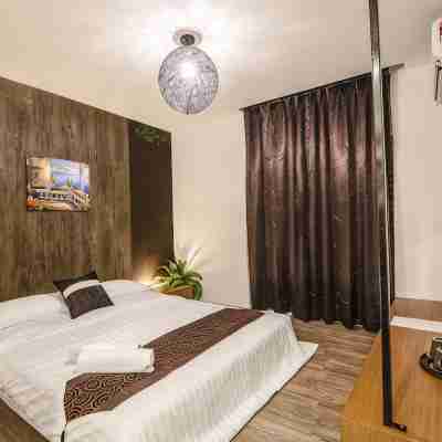 The Grace Hotel Rooms