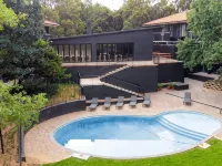 BlackBrick Bedfordview ApartHotel Hotels near Melrose