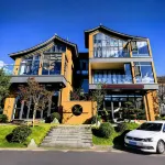 Mouding Tranquil Lakeside Retreat