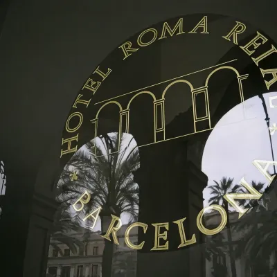 Roma Reial Hotels near Edificio Colón