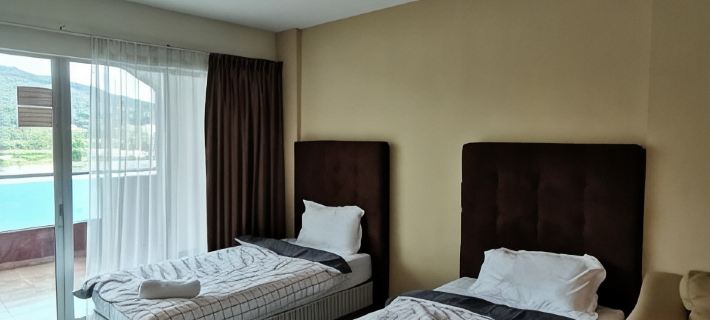 Spacious & Homey Apartment at Marina Island by JoMy Homestay Hotels in Manjung