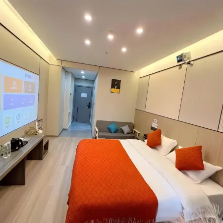 Starry Sky Cinema Homestay (Qingzhen Shengyuan Xintiandi)