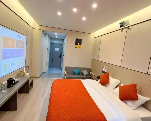Starry Sky Cinema Homestay (Qingzhen Shengyuan Xintiandi) Hotels in Qingzhen