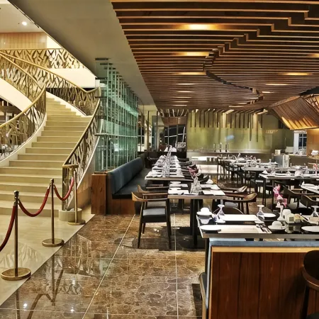 KSL Hotel & Resort Отели рядом с достопримечательностью «Торговый центр JB City Square»