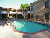 Best Western Plus Plaza Hotel - piscina
