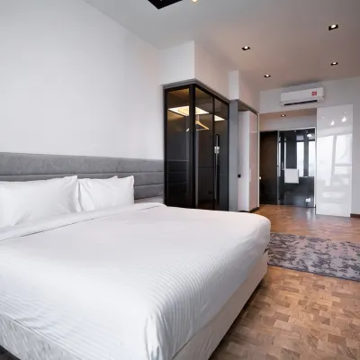 Expressionz Professional Suites by MyKey Hotels near Felda D'Saji