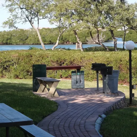 Siesta Key Beach • 2Br, 3 Beds, 2 1/2 Bath Duplex • Heated Pool & Fishing Dock