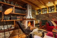 Pine Forest Chalet 1400m | Cinema & Fireplace