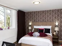 Trivelles Mayfair,Stockport Hotels near Didsbury