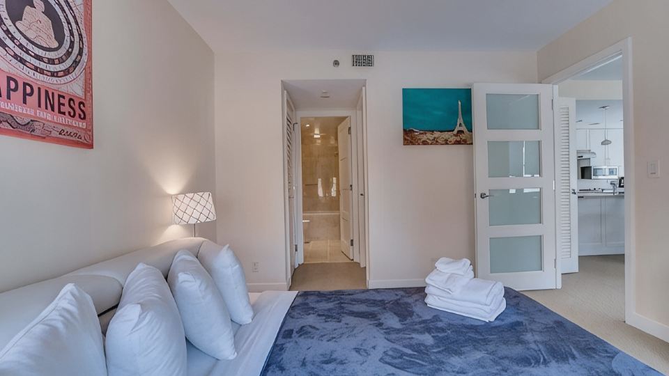 Furnished 2 Bedroom Apartment Near National Museum 2 Apts by RedAwning