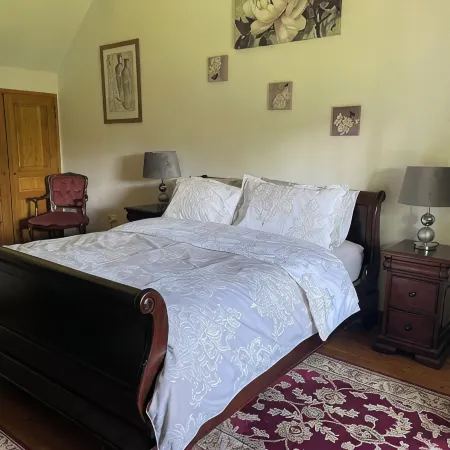 Charming 1-bedroom gite in delightful countryside hamlet with views