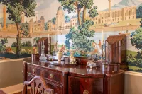 Downtown Natchez Elegant 1835 Antebellum House - 4-Star