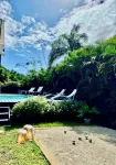 Villa fully equipped, for 8, swimming pool, 4 air-conditioned bedrooms 酒店