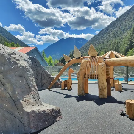 Magic Mushroom A-Frame Cabin with wood-burning hottub