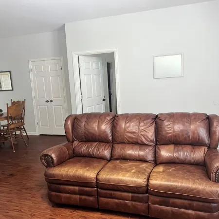 3-bedroom house in marvelous Calera with WiFi, AC Отели в г. Брайан