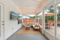 The Emerald Cove - Heated Saltwater Pool, Hot Tub, Sauna, Game Room - Sleeps 13 - Wifi