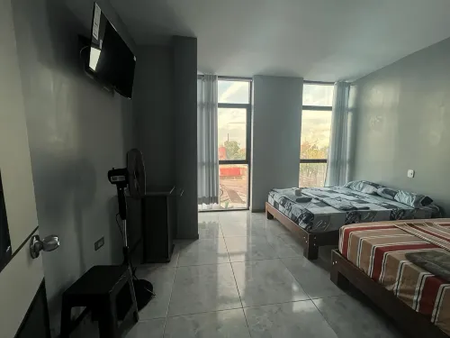 Adrian Hotel - 2-Star