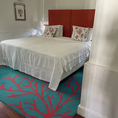 Pool fronted Luxury re furbished  Villa with Fairmont beach club access card.