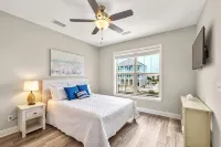 Luxurious Home 5Br - Sleeps 15, Steps to Beach, Canal, Dock, Gourmet Kitchen! - ジャグジー