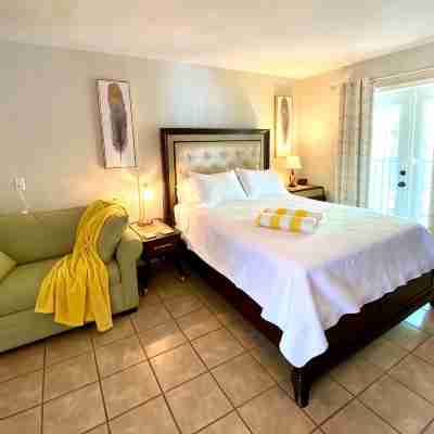 Condo in Waterfront Resort - Clearwater Beaches & Honeymoon Island, Free Bikes Rooms