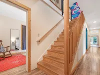 The Blue Llama | Pets OK | Llama Loft | Fire Pit | Fenced Yard | Off Nelson 151 Hotels in Rockfish