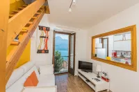 A window over Lake Como - stone cottage with amazing view and private garden - 무료 와이파이