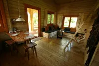 Chalet Copperwing on small-scale nature campsite 't Ol Gat. - chambre d’hôtes