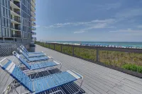 Lost Shaker of Salt - Renovated Beachfront Condo @ Edgewater Beach Resort in PCB - 4-Star